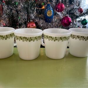 4 Corelle Green Crazy Daisy Mugs Set